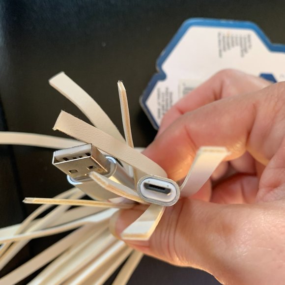 NEW PUGS white Micro USB Cable Charge & Sync Tassel clip - Samsung Sony Google - Picture 5 of 5